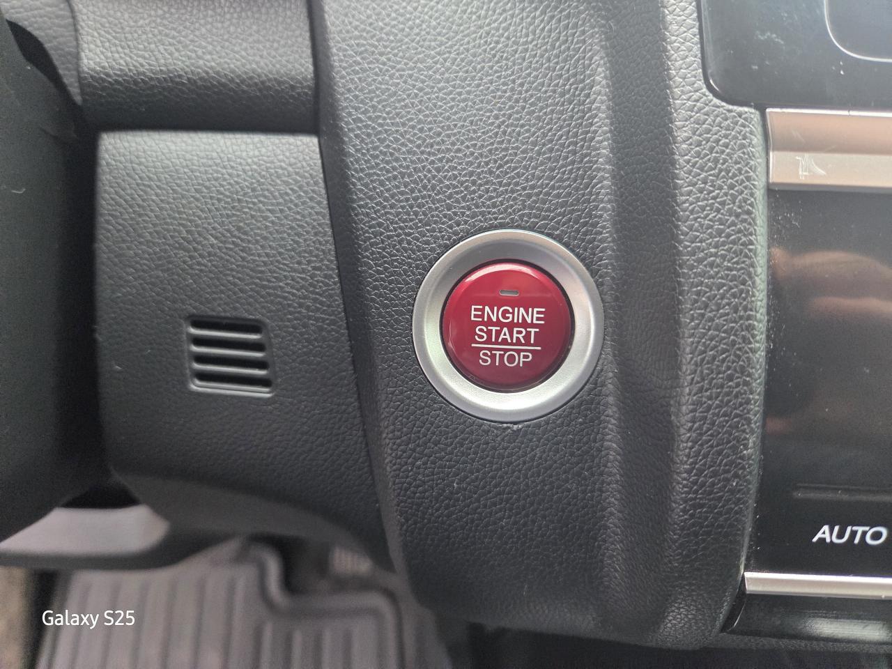 2015 Honda Fit EX-L  NAVI LEATHER ROOF BLUETHOOT $12,988.00 Photo