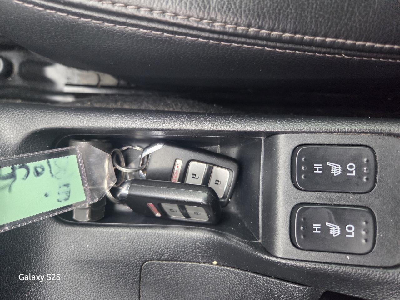 2015 Honda Fit EX-L  NAVI LEATHER ROOF BLUETHOOT $12,988.00 Photo