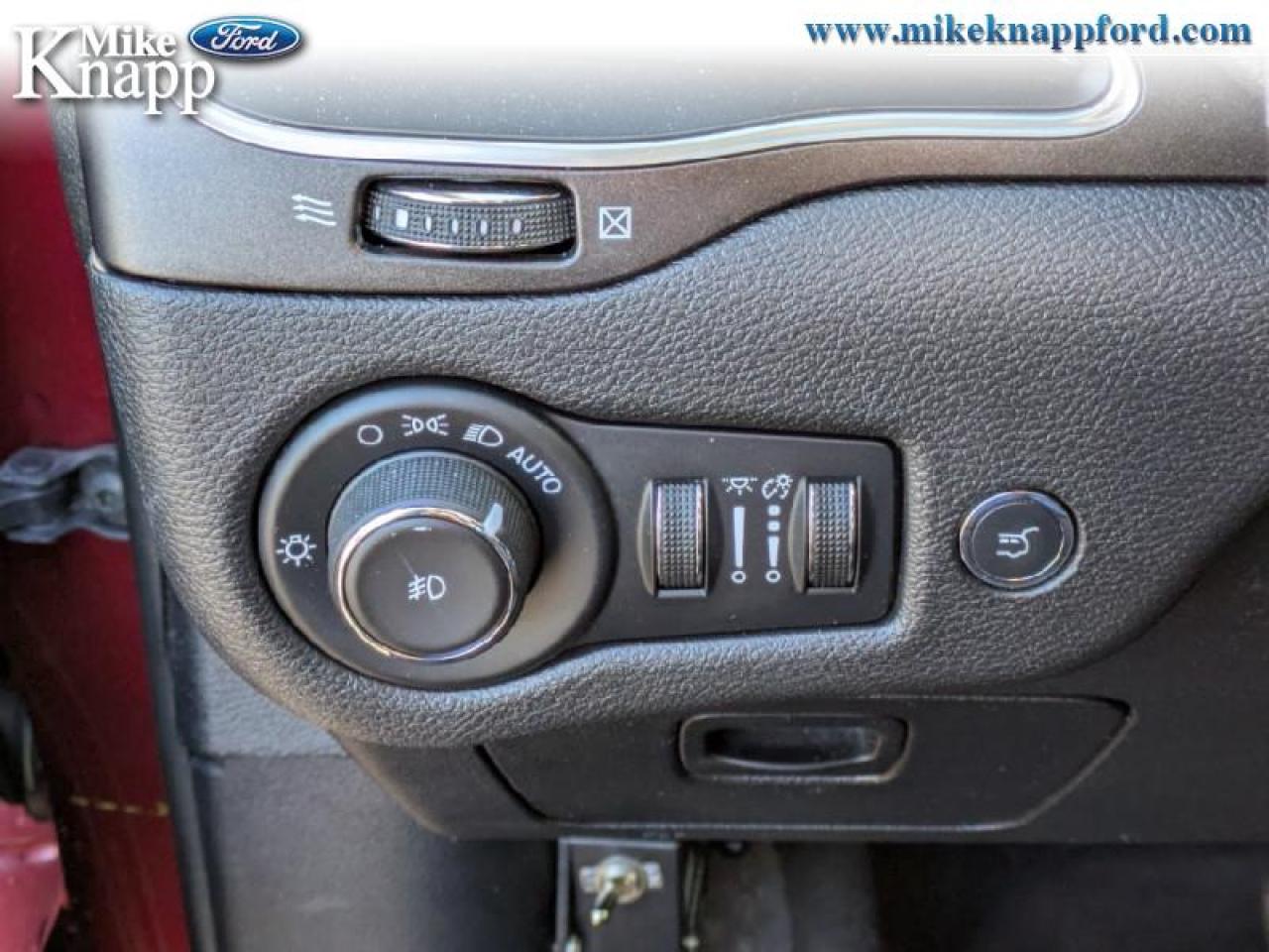 2020 Jeep Cherokee Trailhawk Photo