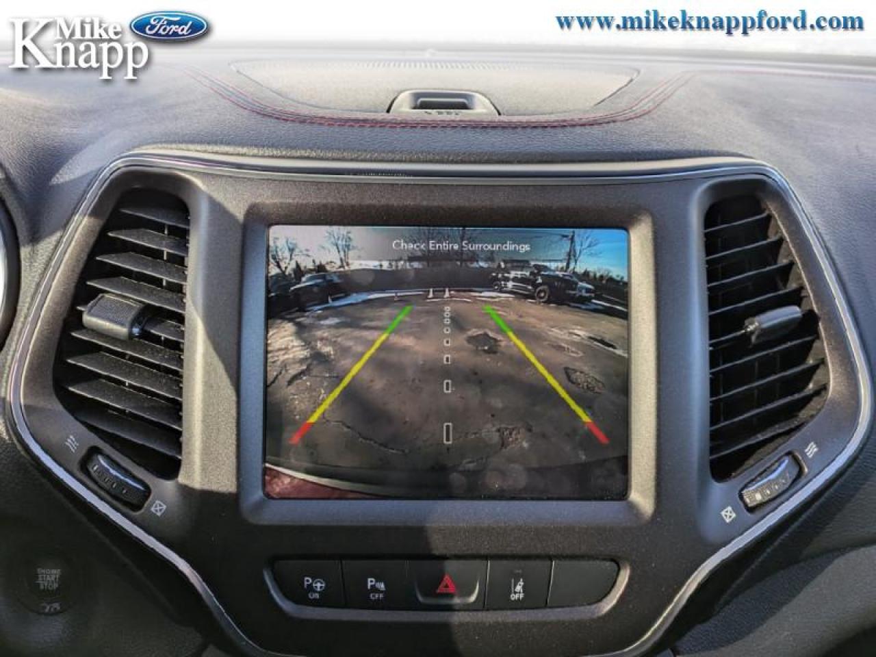 2020 Jeep Cherokee Trailhawk Photo