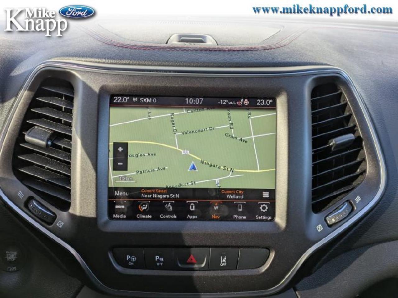 2020 Jeep Cherokee Trailhawk Photo