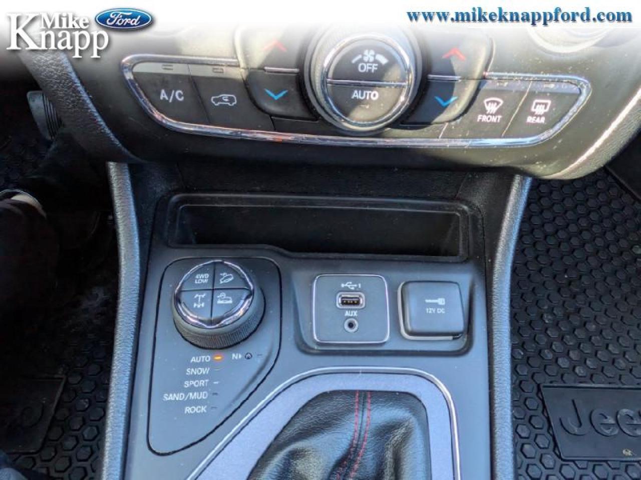 2020 Jeep Cherokee Trailhawk Photo