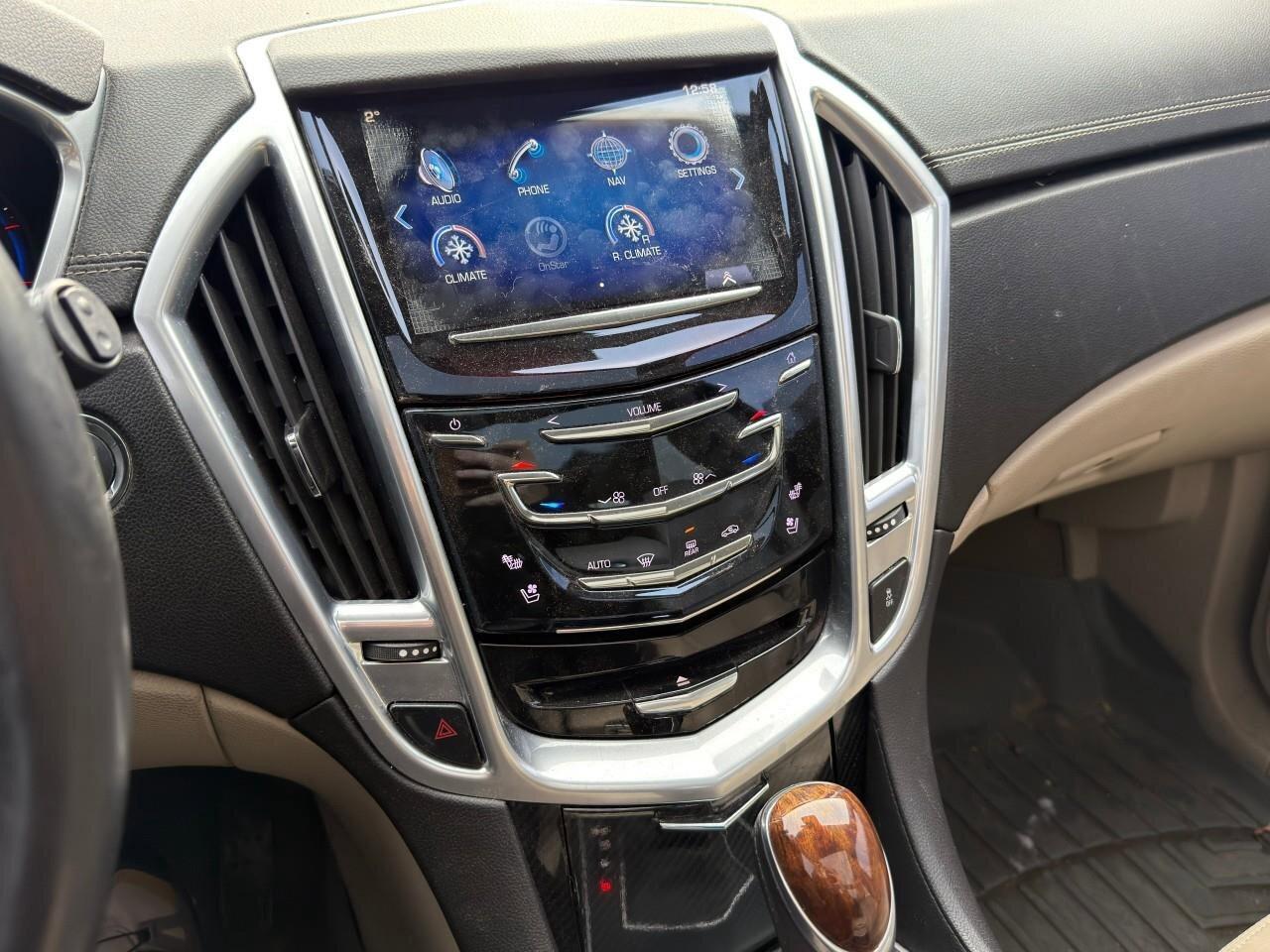 2013 Cadillac SRX PremiumAS-TRADED, ACCIDENT-FREE, AWD, SUNROOF, BOS Photo