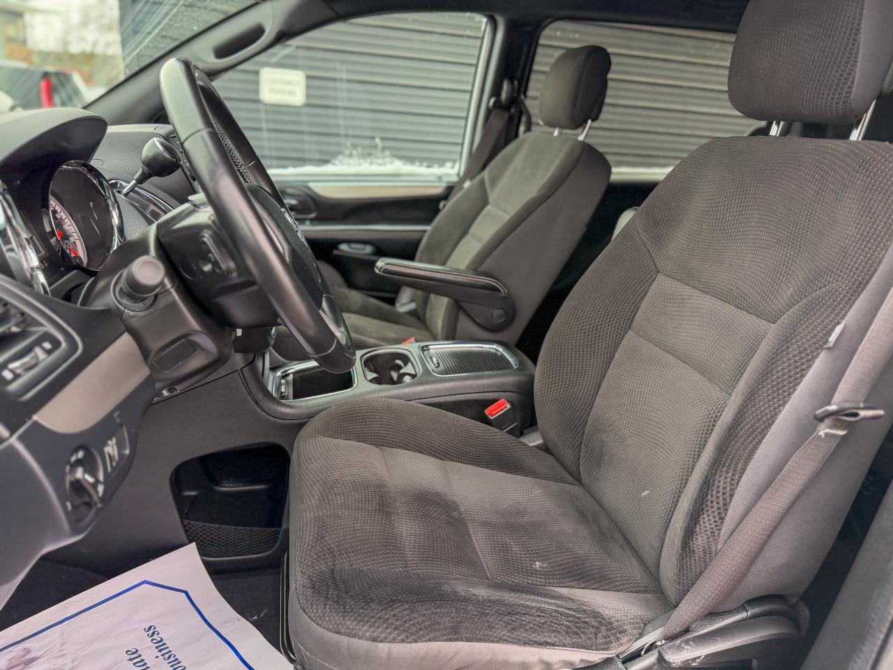 2019 Dodge Grand Caravan SXT/CAMERA/NO ACCIDENTS/REMOTE/STW'N GO/3.6L Photo