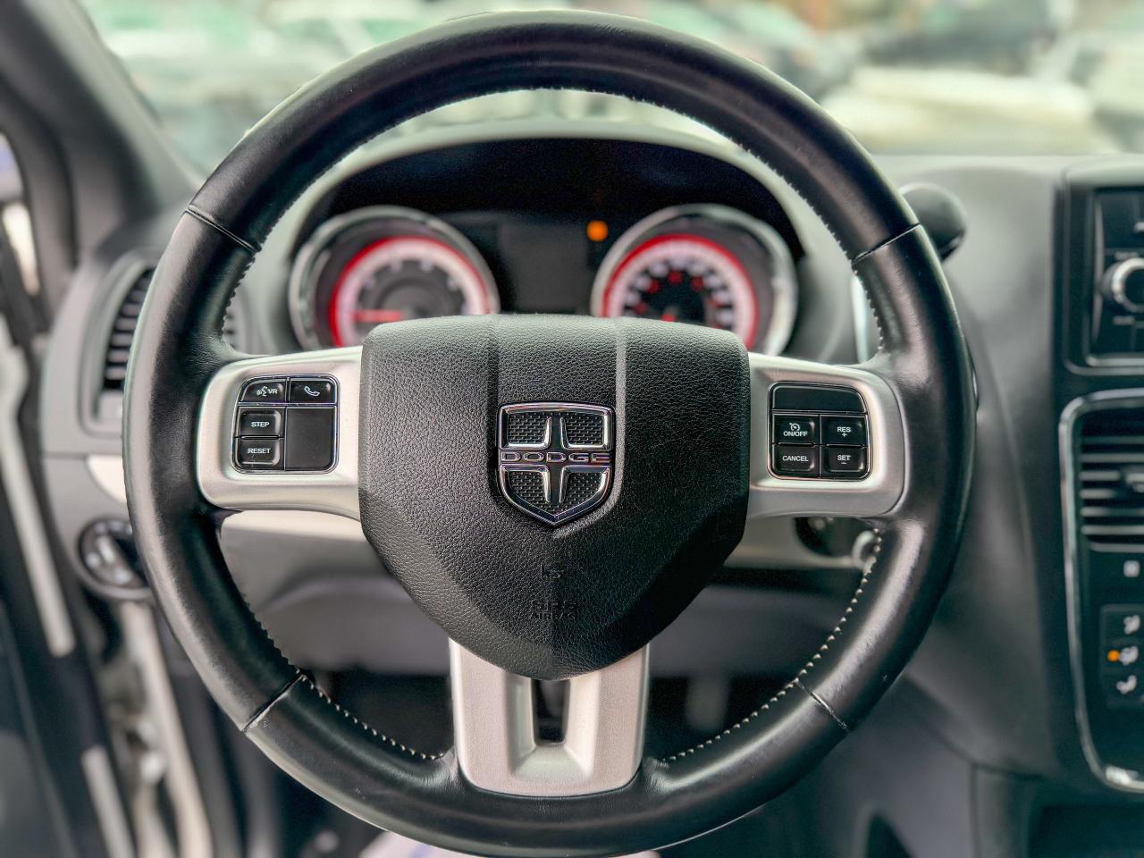 2019 Dodge Grand Caravan SXT/CAMERA/NO ACCIDENTS/REMOTE/STW'N GO/3.6L Photo