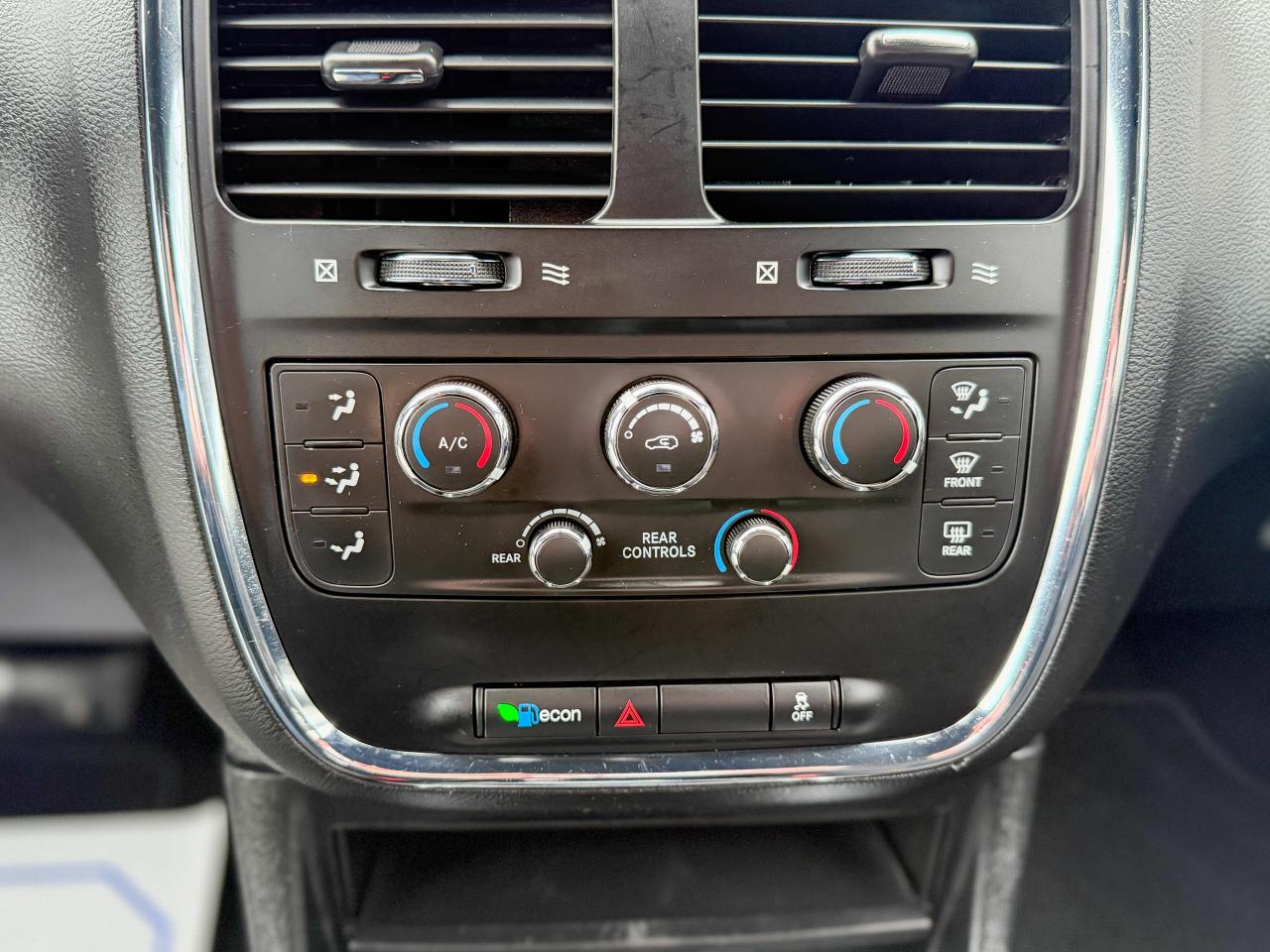 2019 Dodge Grand Caravan SXT/CAMERA/NO ACCIDENTS/REMOTE/STW'N GO/3.6L Photo