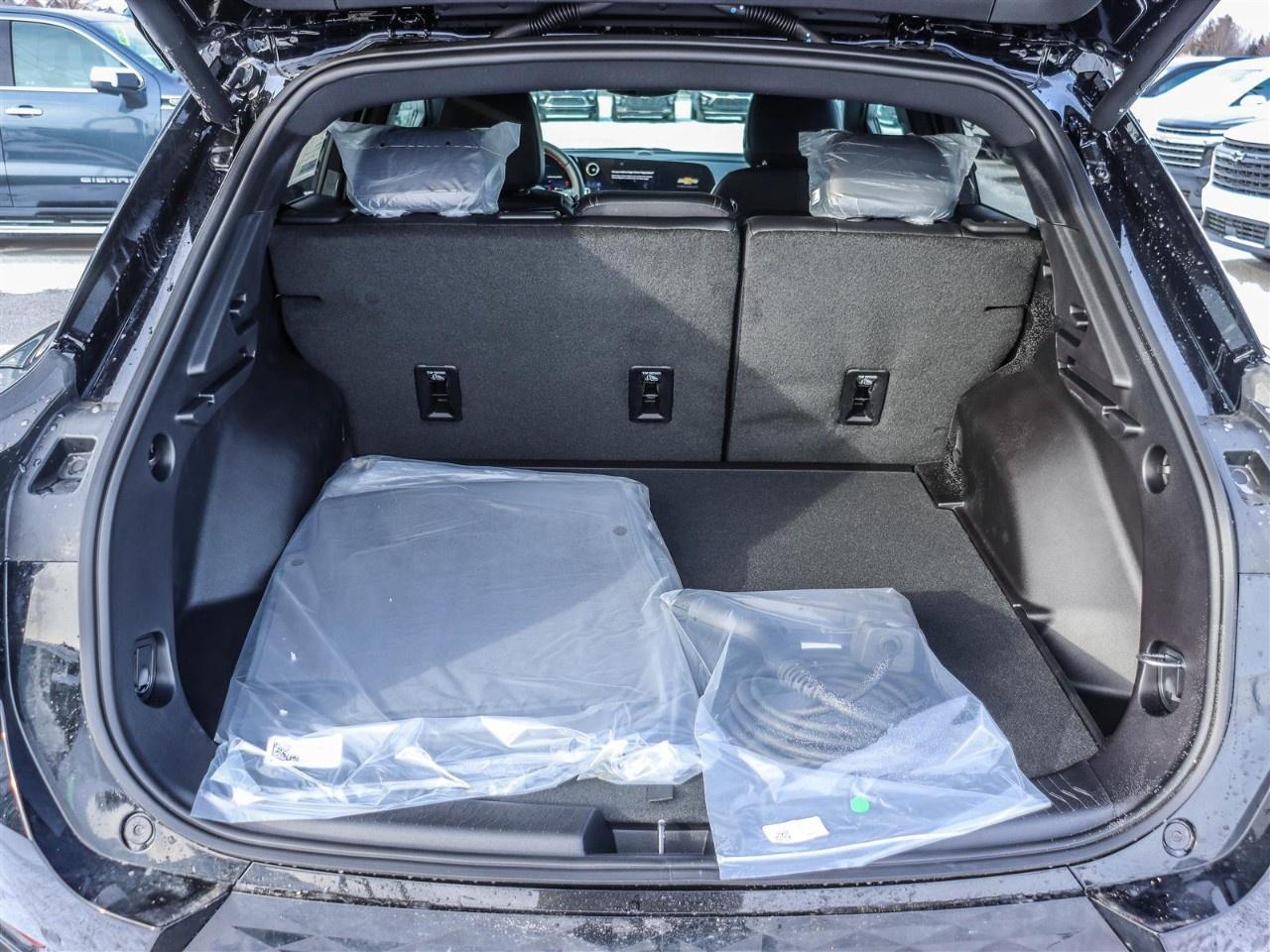 2026 Chevrolet Equinox EV 4dr RS Photo