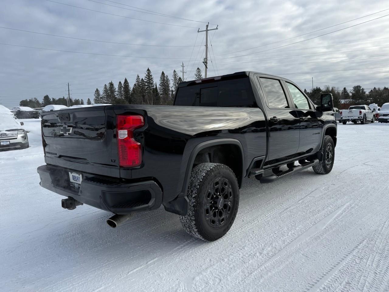 2023 Chevrolet SILVERADO 2500HD 4WD Crew Cab 159  LT Photo