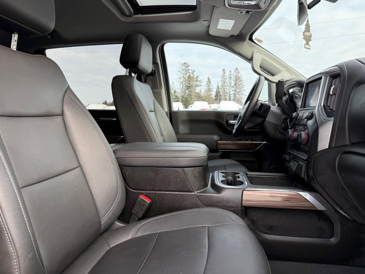 2023 Chevrolet SILVERADO 2500HD 4WD Crew Cab 159  LT Photo