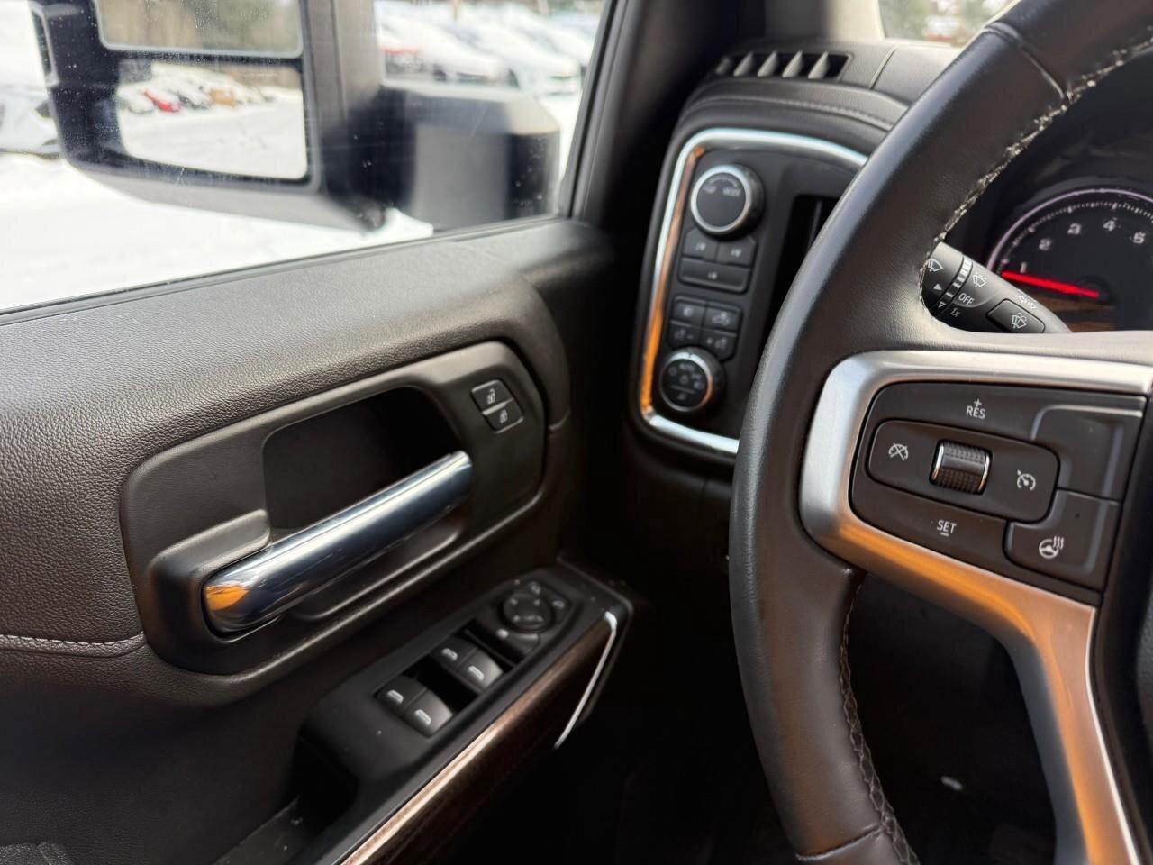 2023 Chevrolet SILVERADO 2500HD 4WD Crew Cab 159  LT Photo