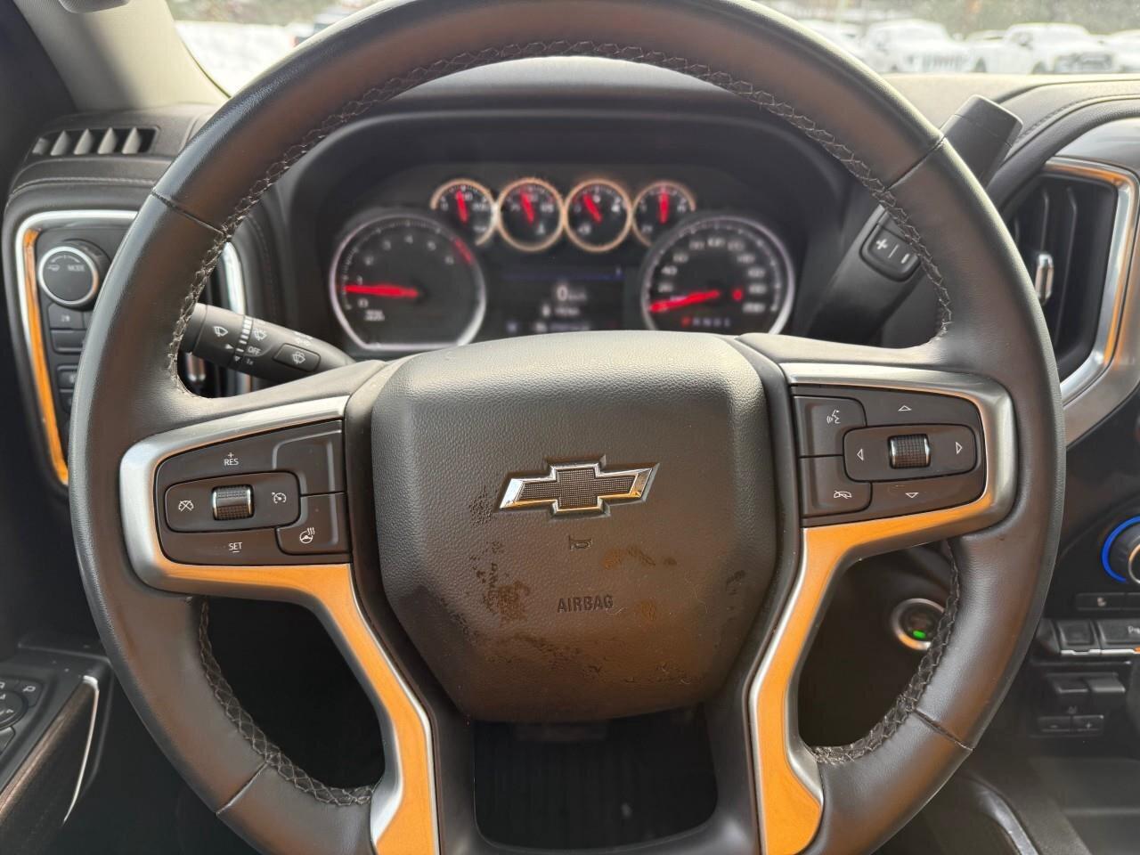 2023 Chevrolet SILVERADO 2500HD 4WD Crew Cab 159  LT Photo