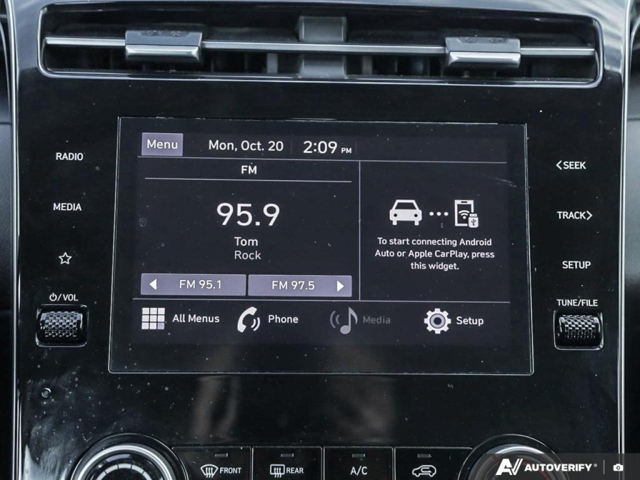 2022 Hyundai Tucson Essential 4dr Front-Wheel Drive Photo