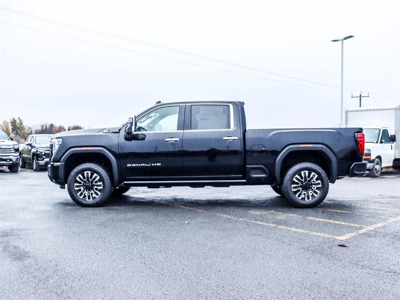 2026 GMC SIERRA 2500HD Crew Cab Standard Box 4-Wheel Drive Denali Ultimate Photo2