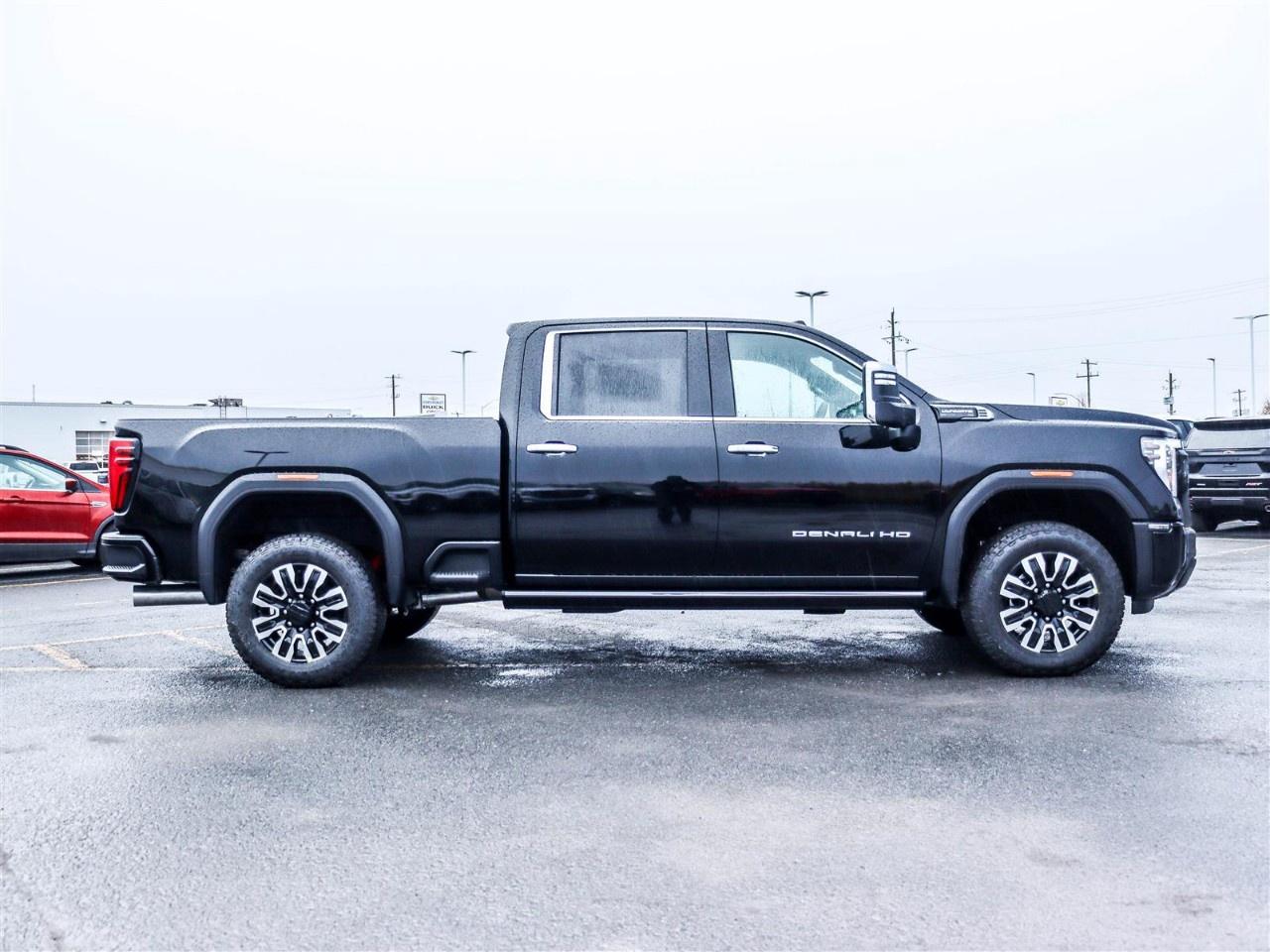 2026 GMC SIERRA 2500HD Crew Cab Standard Box 4-Wheel Drive Denali Ultimate Photo4