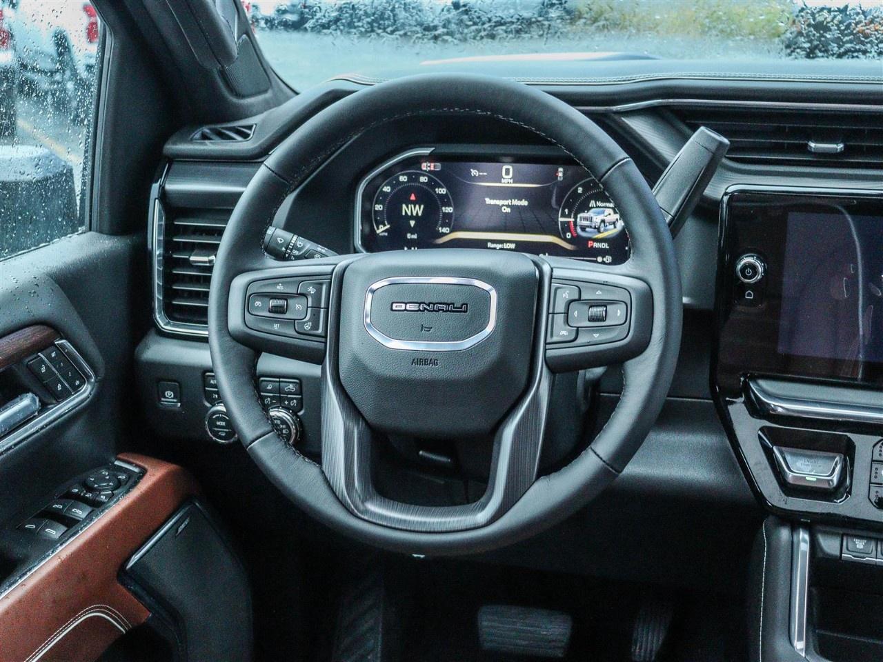 2026 GMC SIERRA 2500HD Crew Cab Standard Box 4-Wheel Drive Denali Ultimate Photo