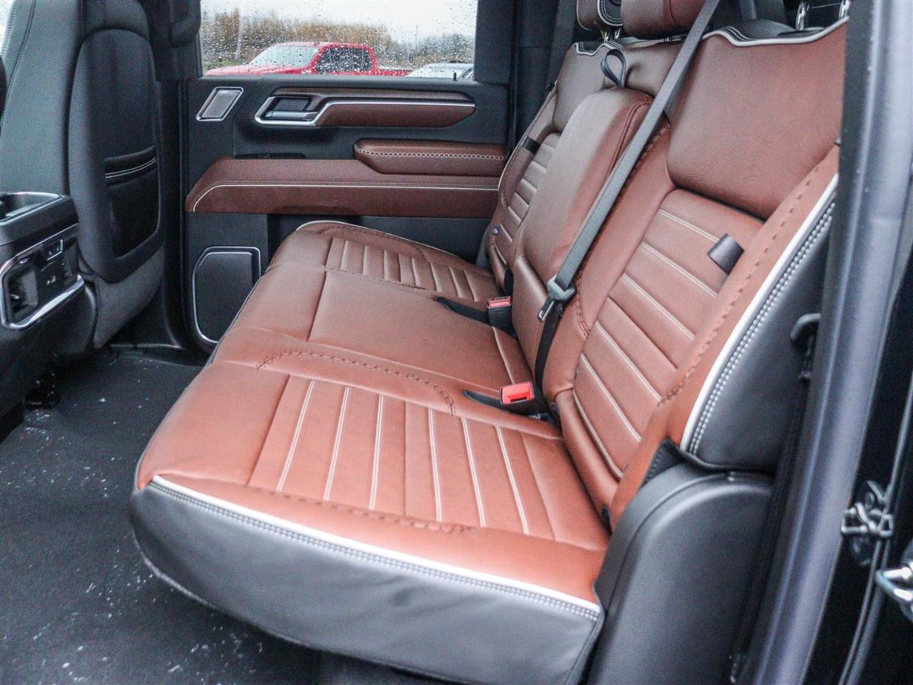 2026 GMC SIERRA 2500HD Crew Cab Standard Box 4-Wheel Drive Denali Ultimate Photo