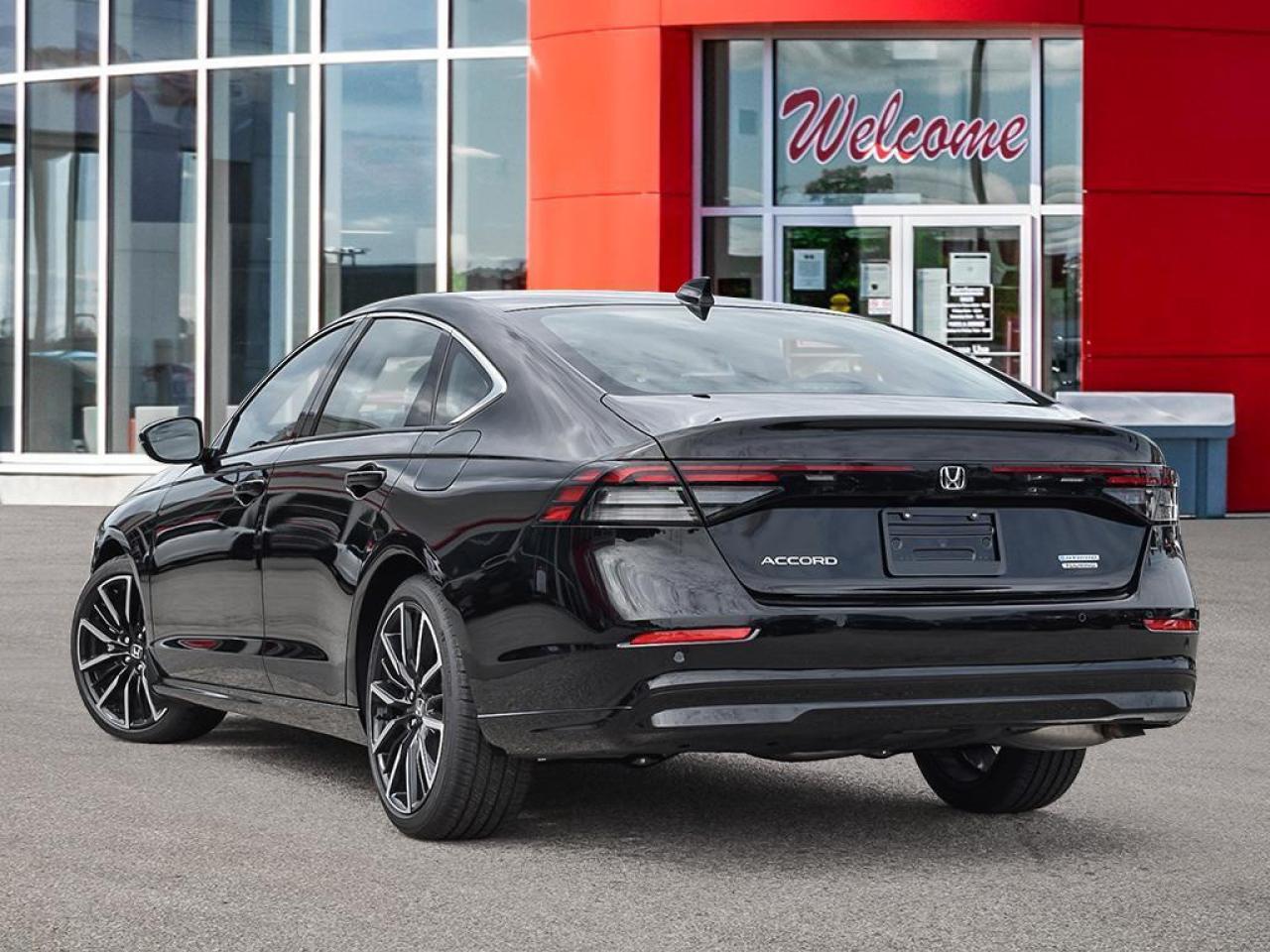 2025 Honda Accord Hybrid Touring 4dr Sedan Photo3