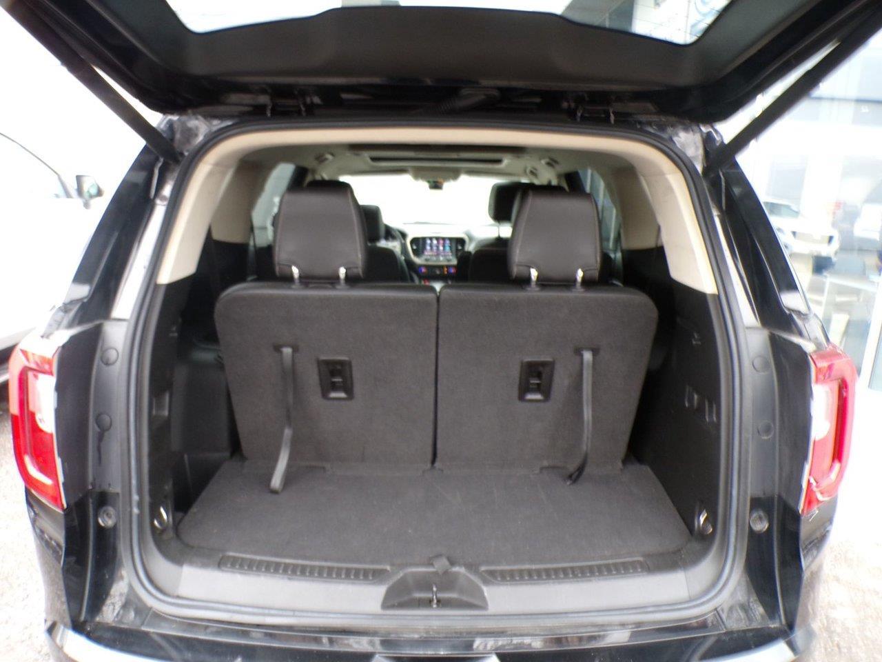 2022 GMC Acadia Denali All-wheel Drive Photo