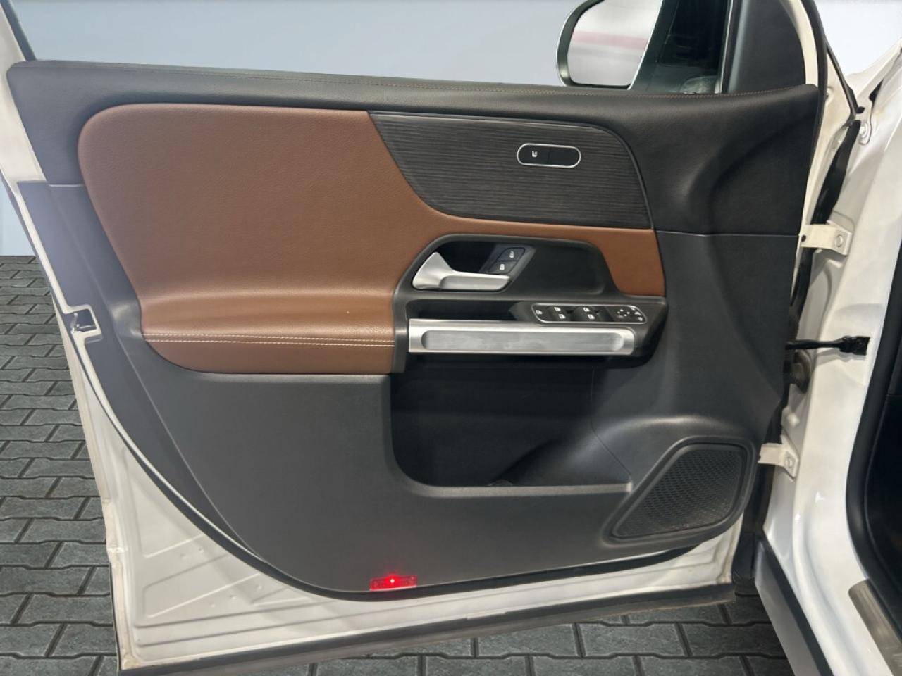 2022 Mercedes-Benz GLB GLB 250 AMG PKG/  4MATIC/Clean carfax/NAVI/Sunroof Photo