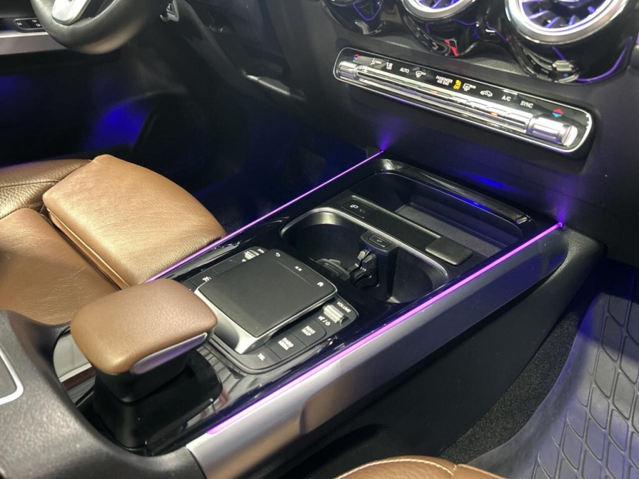 2022 Mercedes-Benz GLB GLB 250 AMG PKG/  4MATIC/Clean carfax/NAVI/Sunroof Photo