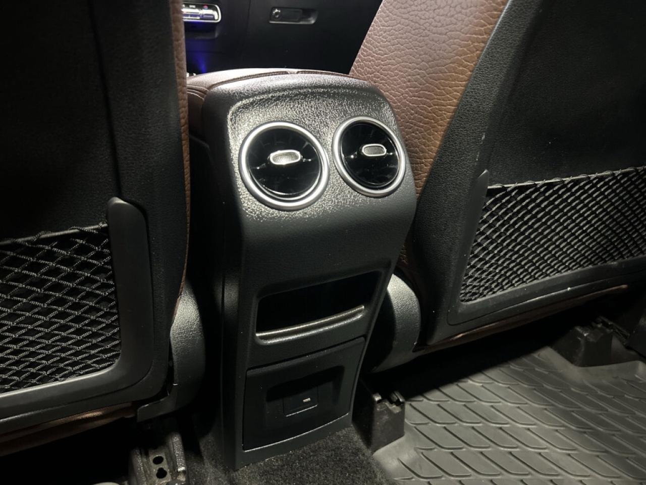 2022 Mercedes-Benz GLB GLB 250 AMG PKG/  4MATIC/Clean carfax/NAVI/Sunroof Photo