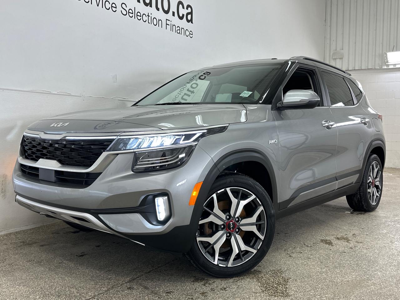 2023 Kia Seltos SX Turbo w/Black Interior 4dr All-Wheel Drive Photo2