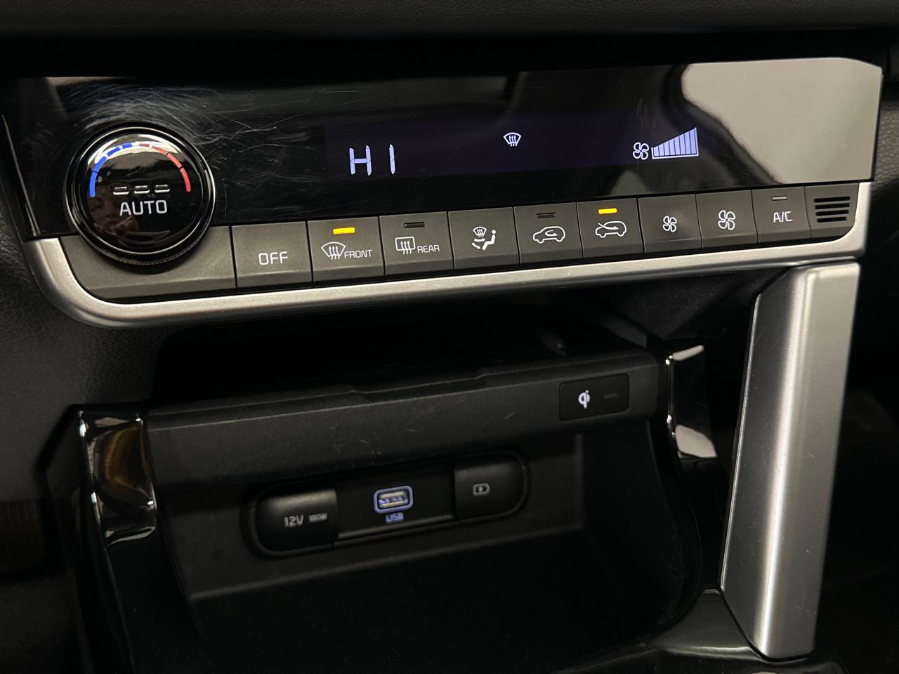 2023 Kia Seltos SX Turbo w/Black Interior 4dr All-Wheel Drive Photo