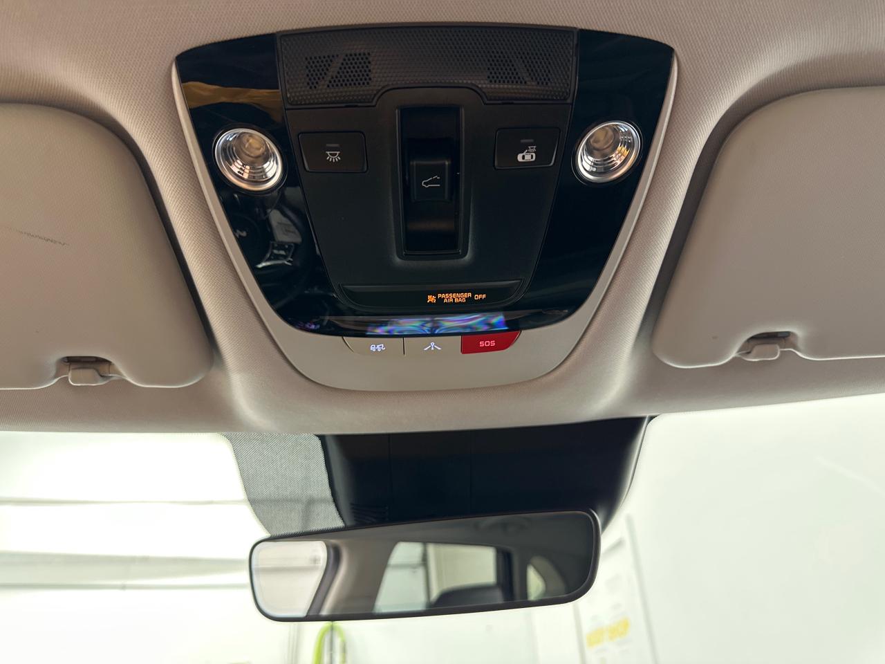 2023 Kia Seltos SX Turbo w/Black Interior 4dr All-Wheel Drive Photo