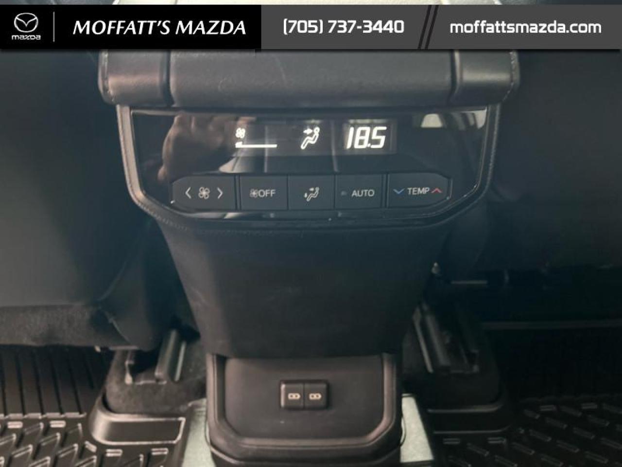 2022 Toyota Highlander XLE Photo