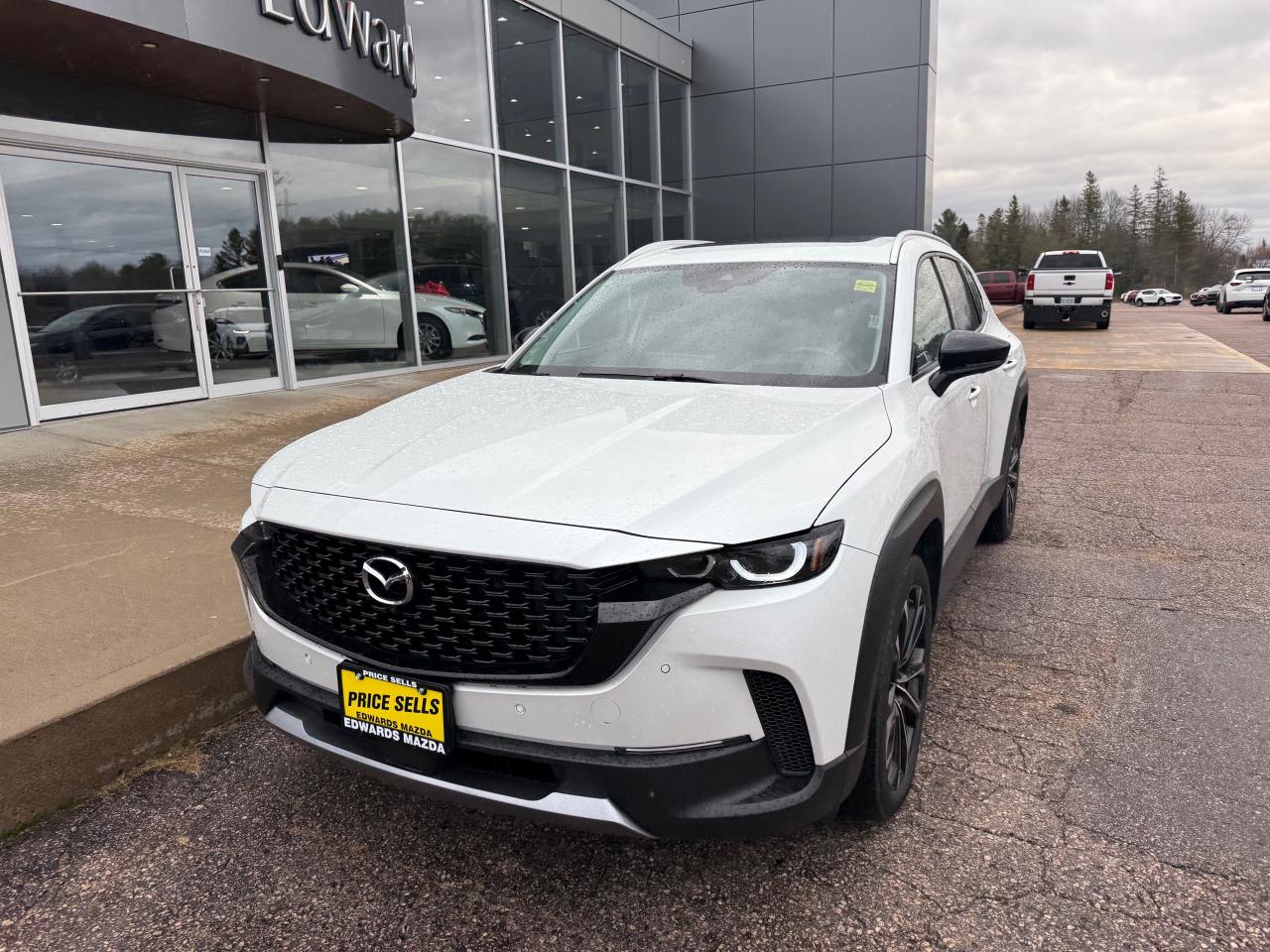 2024 Mazda CX-50 GT w/Turbo 4dr All-Wheel Drive Sport Utility Photo3