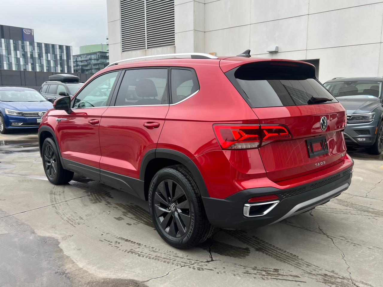 2022 Volkswagen Taos Comfortline 4dr All-Wheel Drive 4MOTION Photo