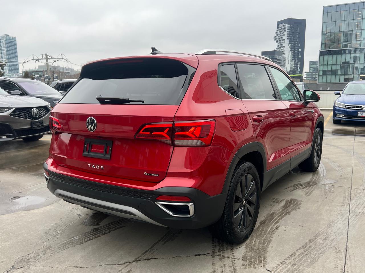 2022 Volkswagen Taos Comfortline 4dr All-Wheel Drive 4MOTION Photo