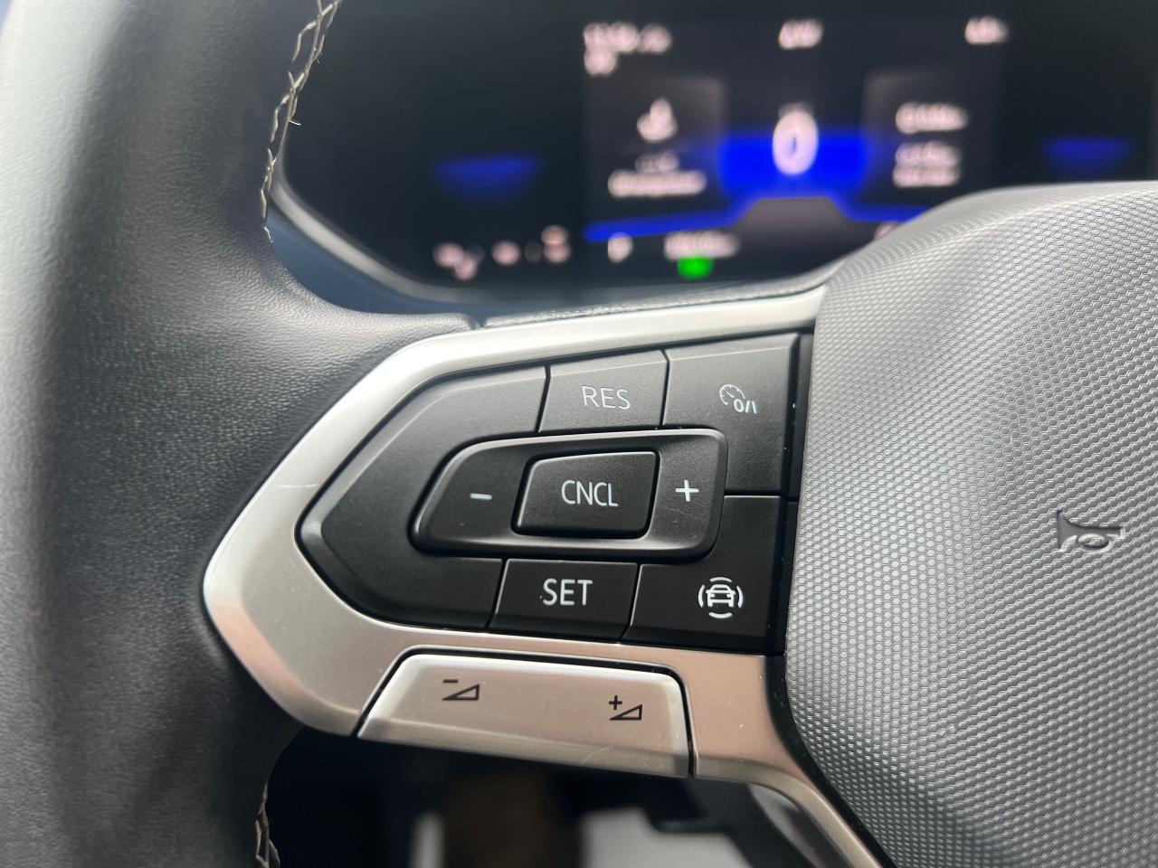 2022 Volkswagen Taos Comfortline 4dr All-Wheel Drive 4MOTION Photo