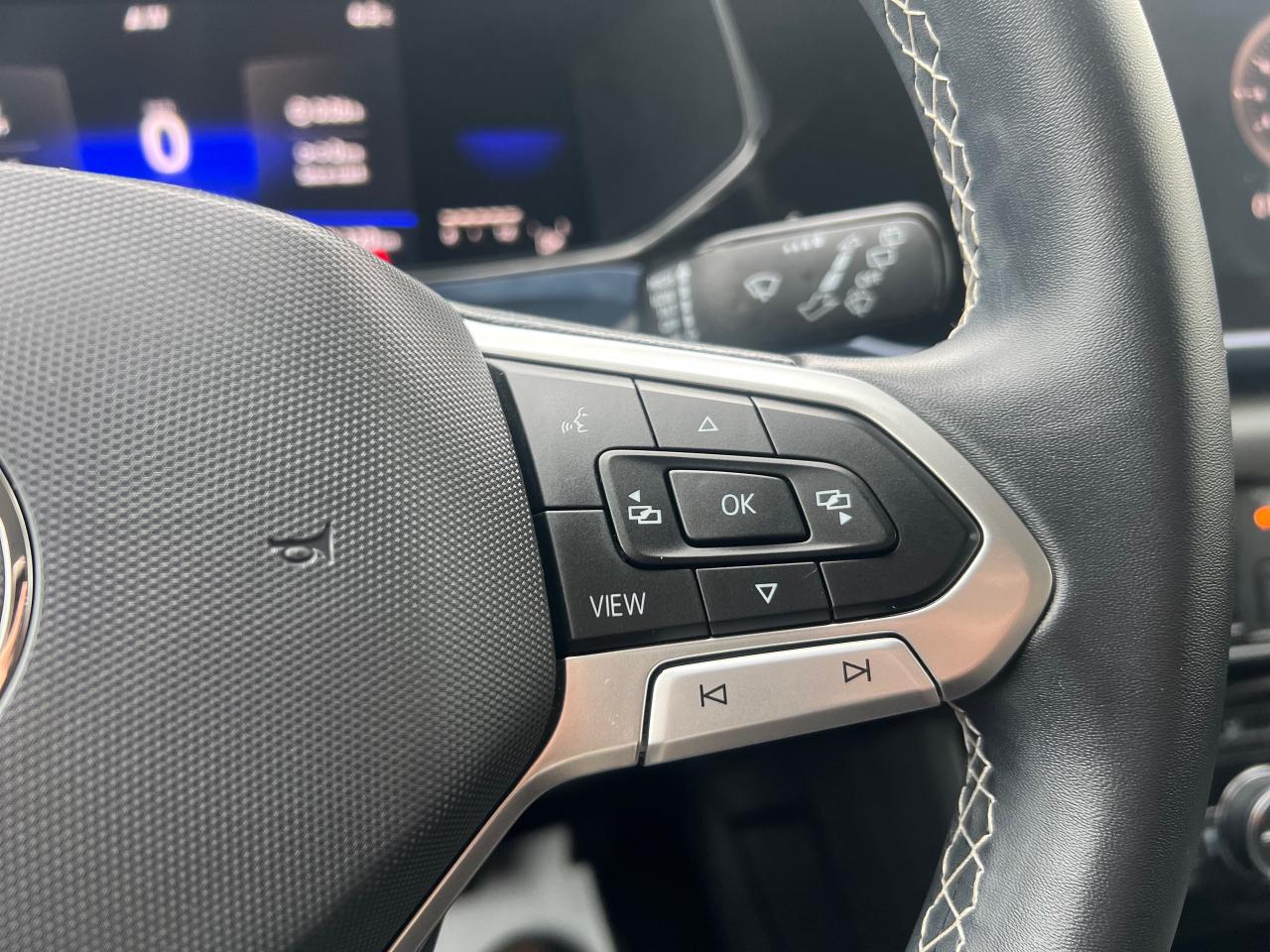 2022 Volkswagen Taos Comfortline 4dr All-Wheel Drive 4MOTION Photo