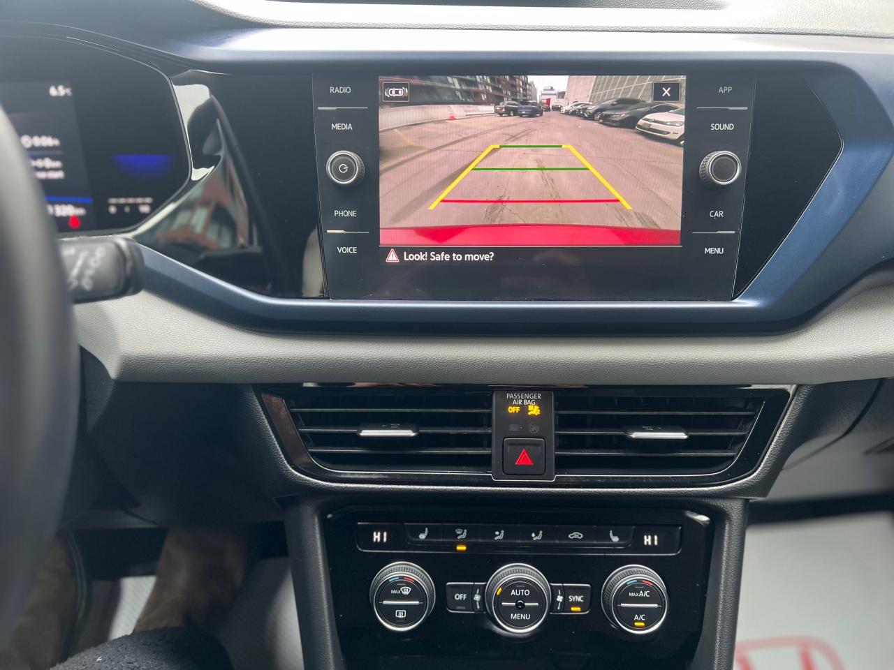 2022 Volkswagen Taos Comfortline 4dr All-Wheel Drive 4MOTION Photo