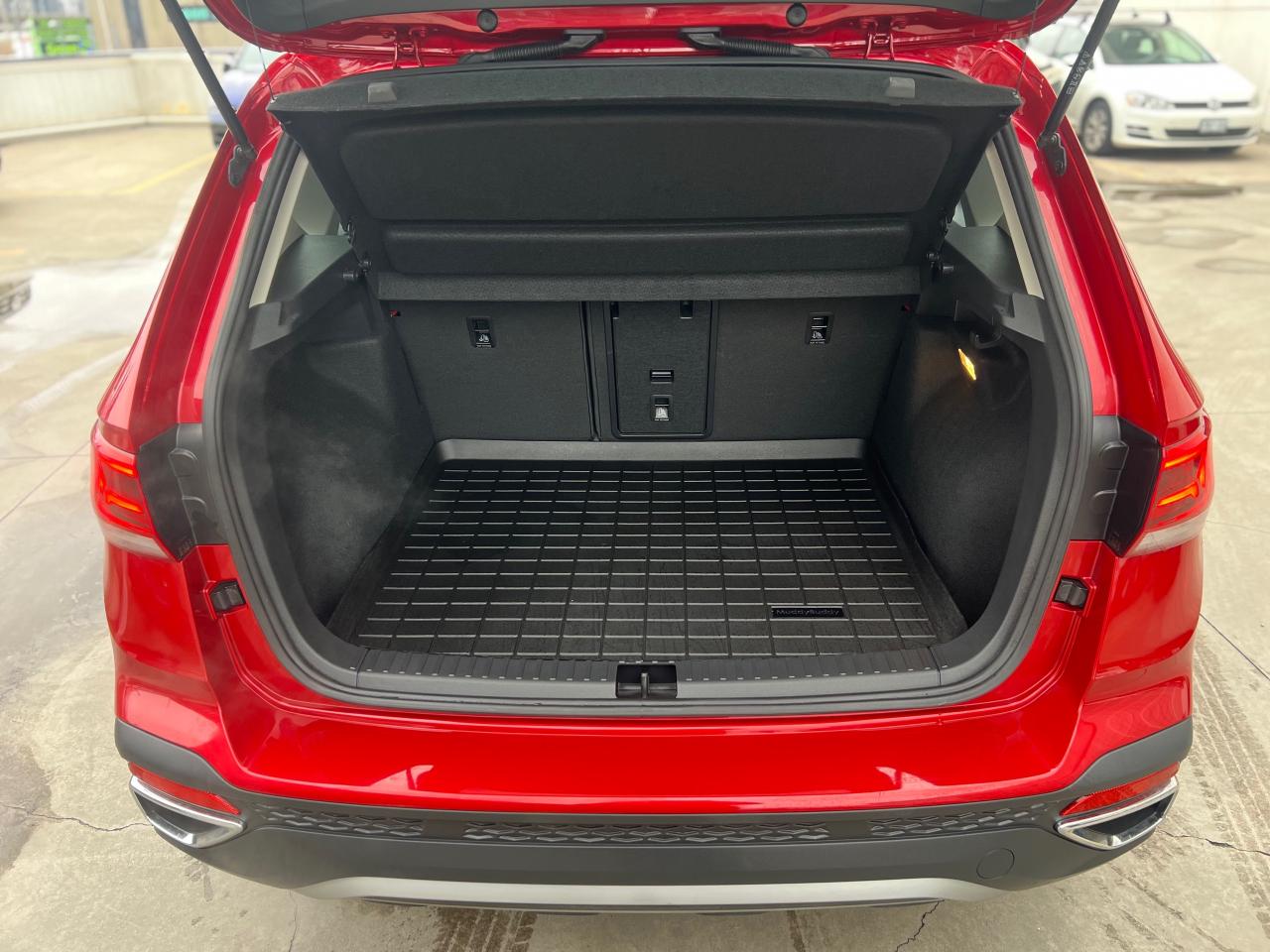 2022 Volkswagen Taos Comfortline 4dr All-Wheel Drive 4MOTION Photo