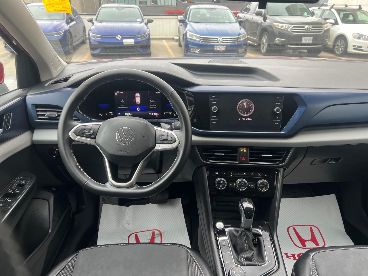 2022 Volkswagen Taos Comfortline 4dr All-Wheel Drive 4MOTION Photo