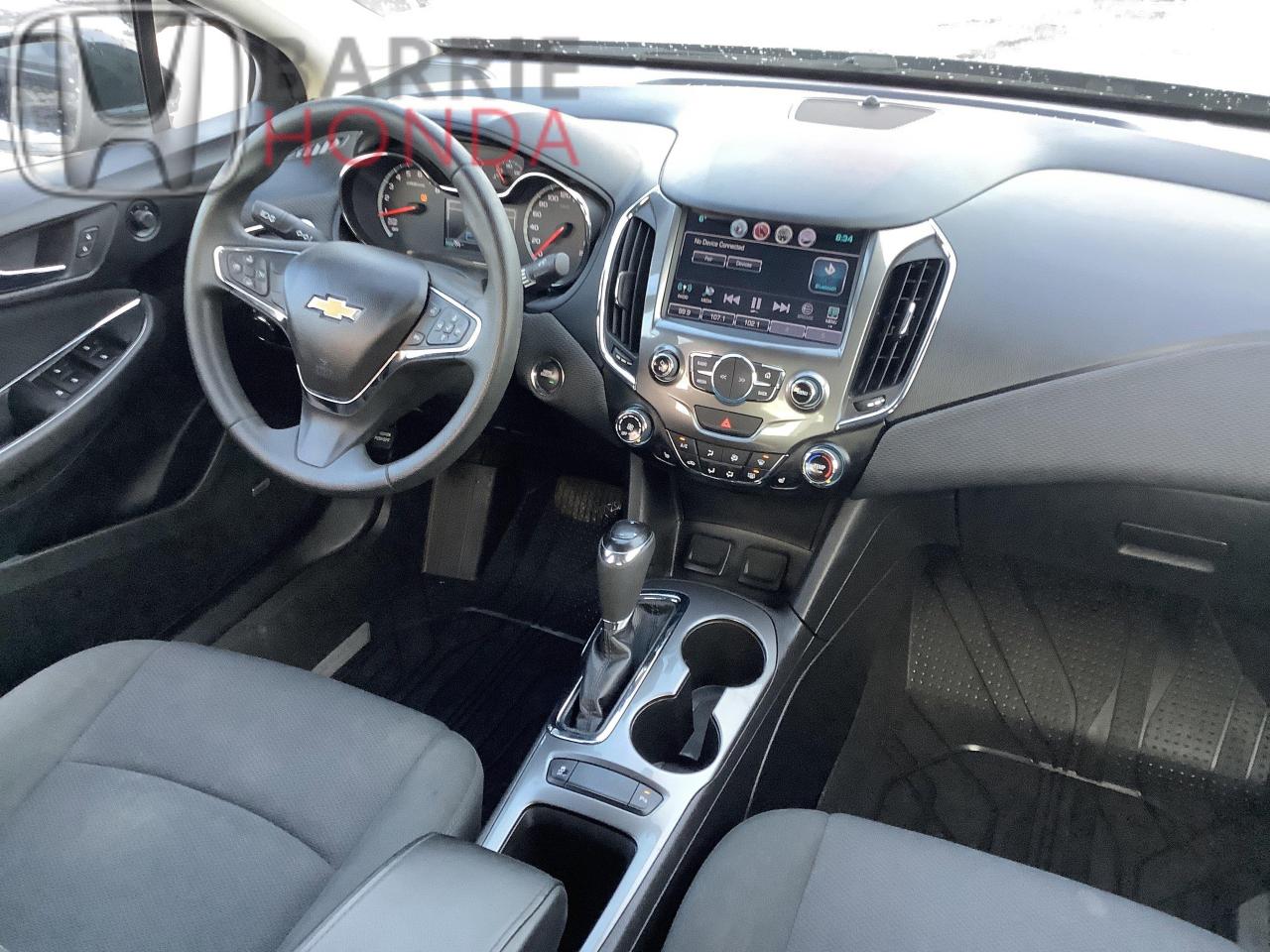 2017 Chevrolet Cruze LT Auto 4dr Sedan Photo