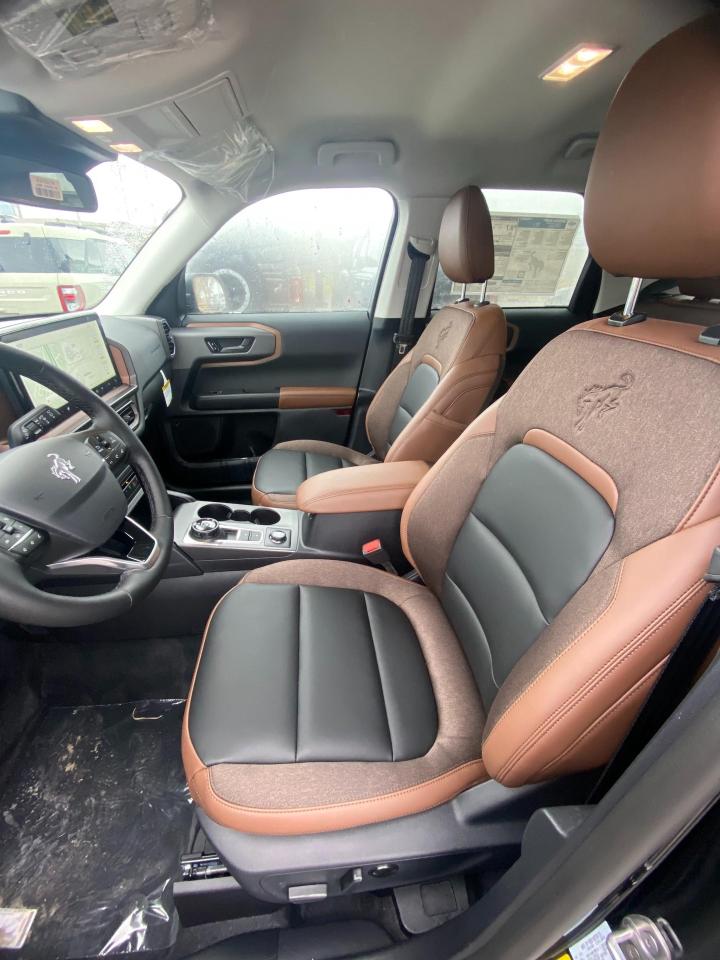 2025 Ford Bronco Sport Outer Banks 4dr 4x4 Photo