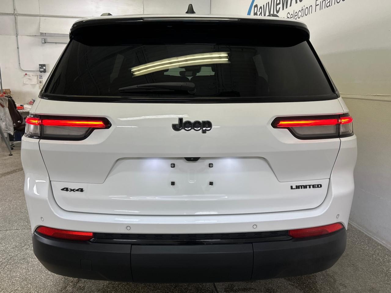 2024 Jeep Grand Cherokee L Limited 4dr 4x4 Photo