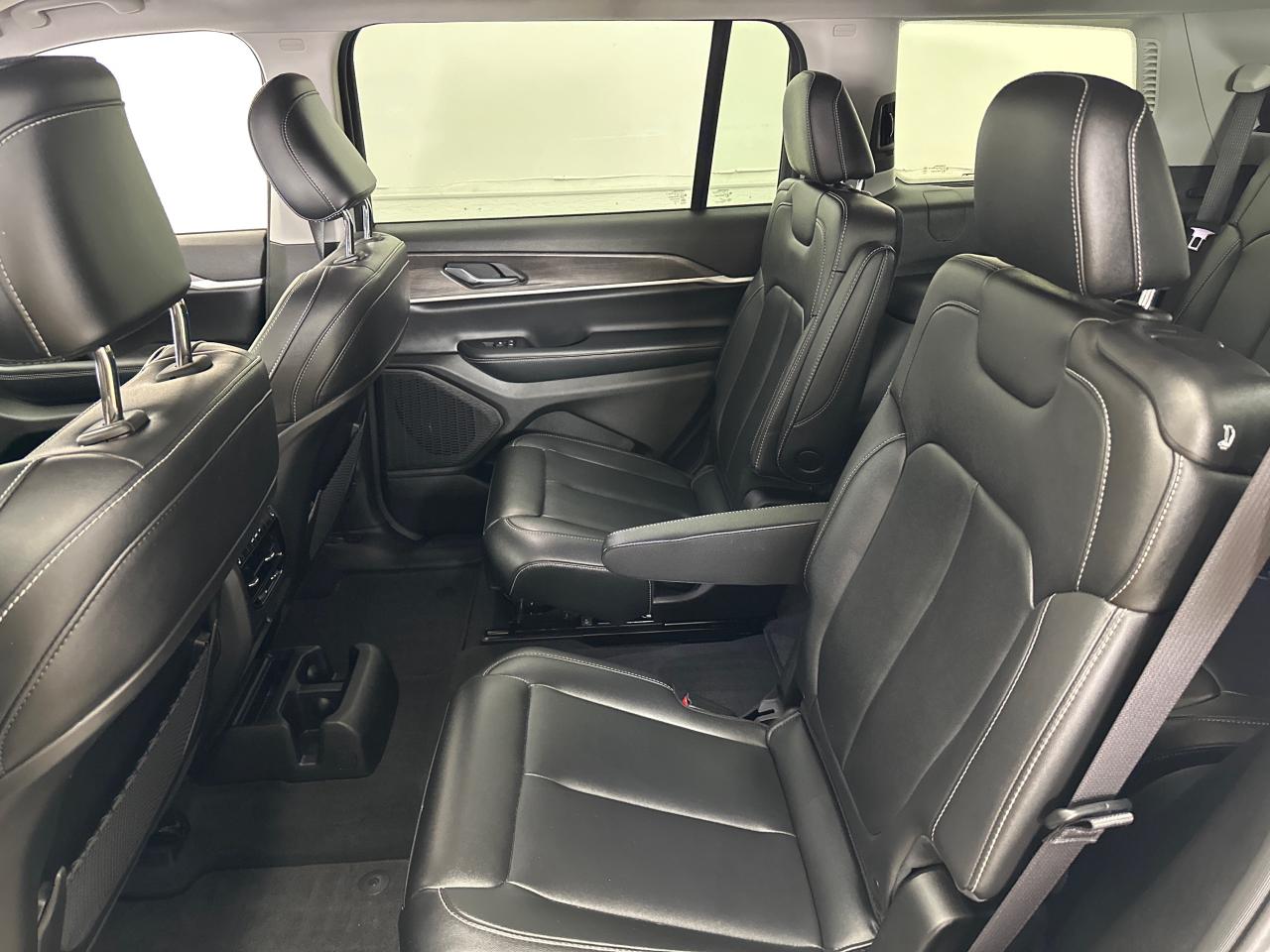 2024 Jeep Grand Cherokee L Limited 4dr 4x4 Photo