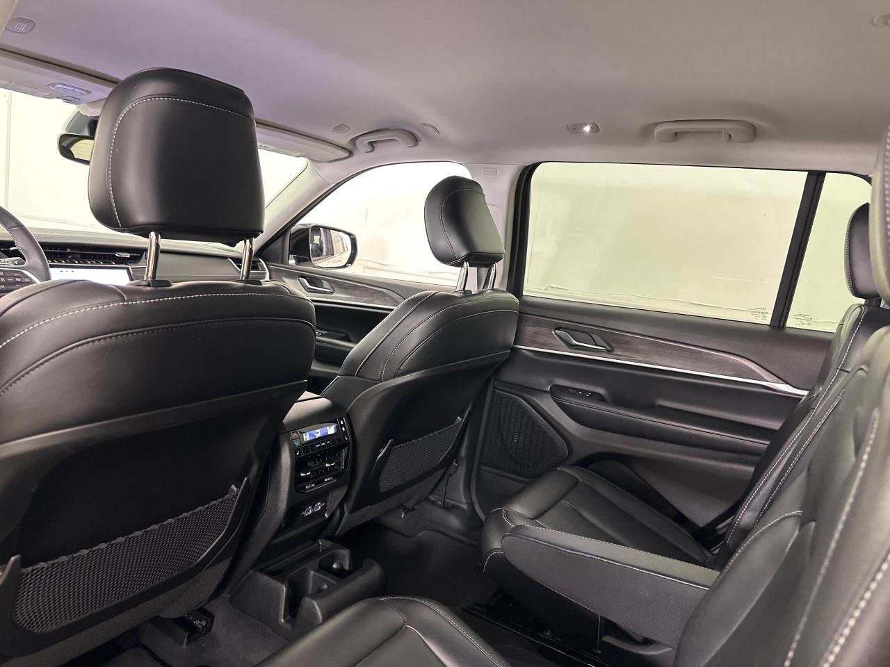 2024 Jeep Grand Cherokee L Limited 4dr 4x4 Photo