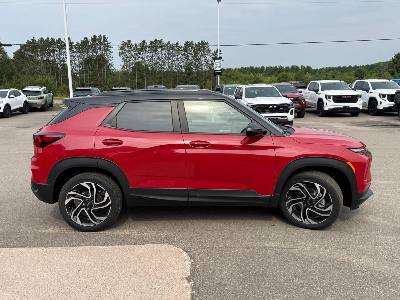 2026 Chevrolet TrailBlazer AWD 4dr RS Photo3