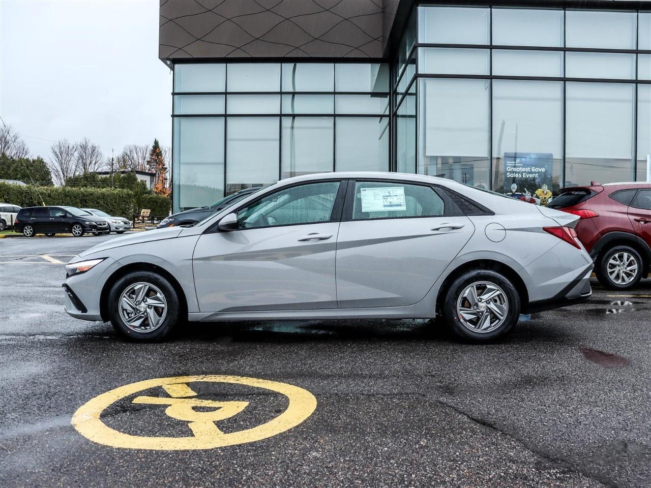 2026 Hyundai Elantra PREFERRED 4DR SEDAN Photo4