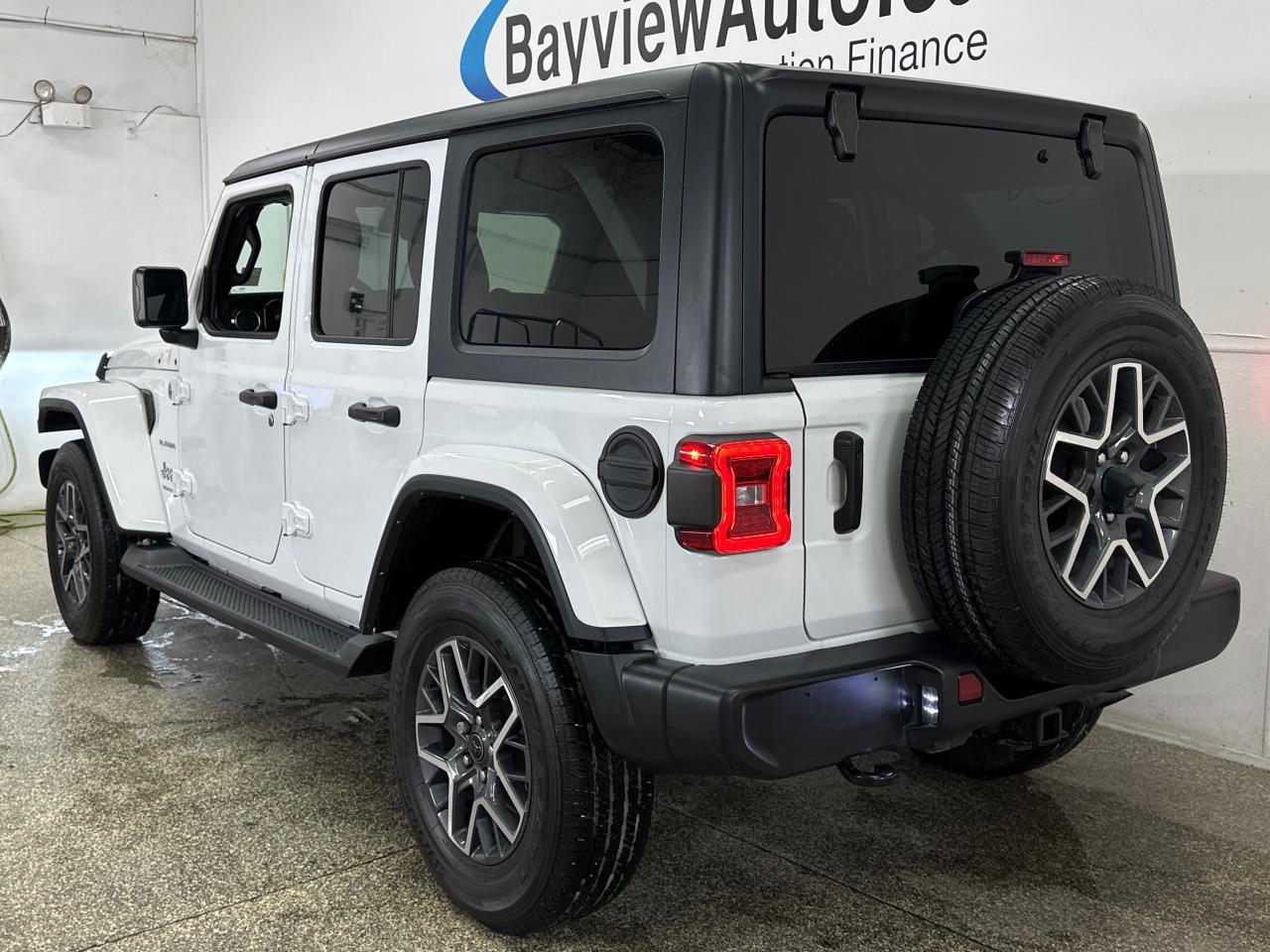 2024 Jeep Wrangler SAHARA 4DR 4X4 Photo4