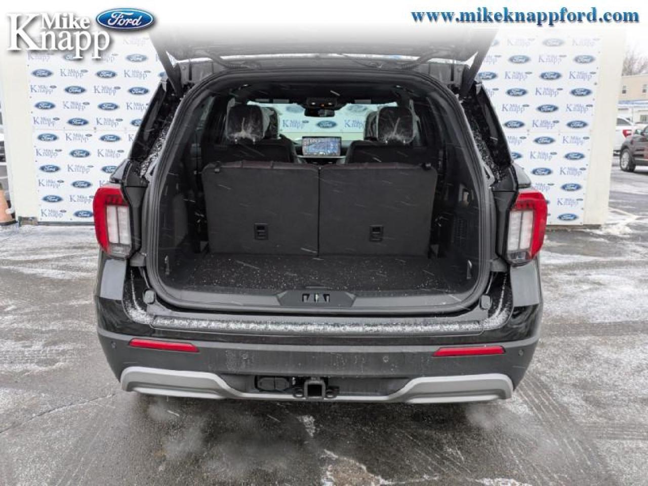 2026 Ford Explorer Platinum Photo4