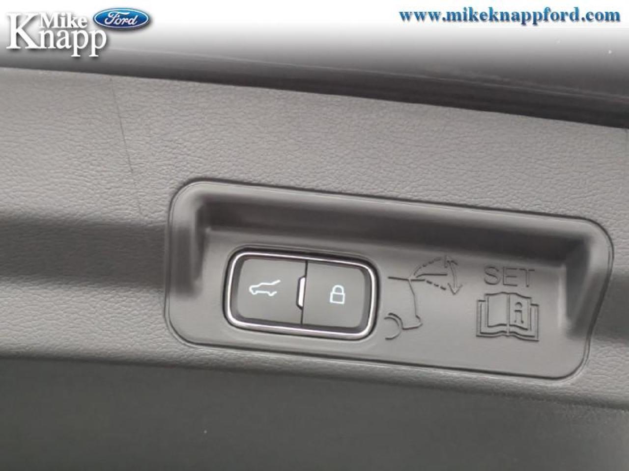 2026 Ford Explorer Platinum Photo