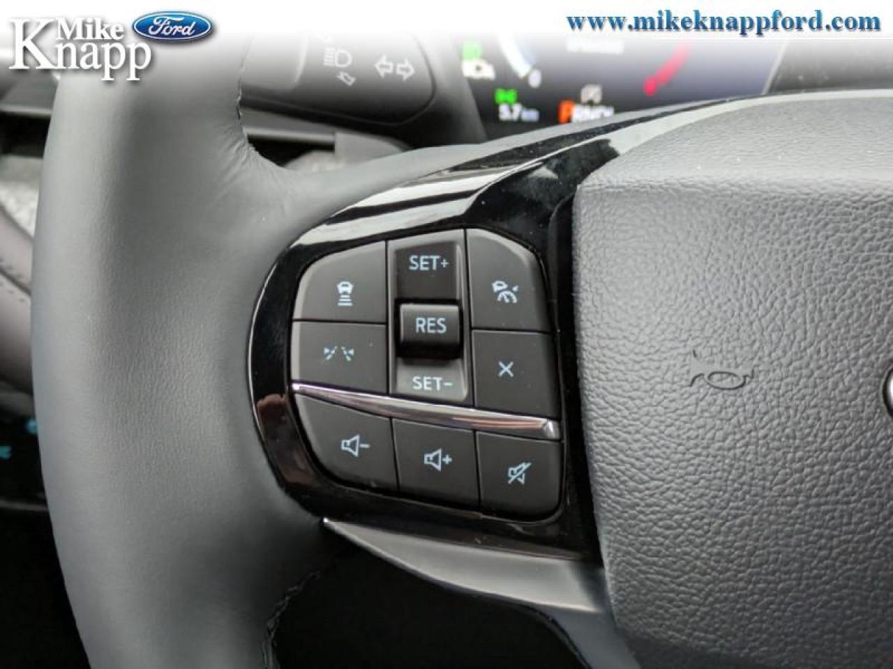 2026 Ford Explorer Platinum Photo