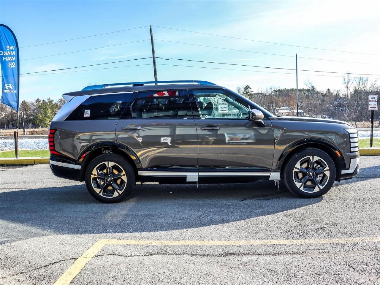 2026 Hyundai Palisade HEV Luxury 7 Passenger 4dr All-Wheel Drive Photo2