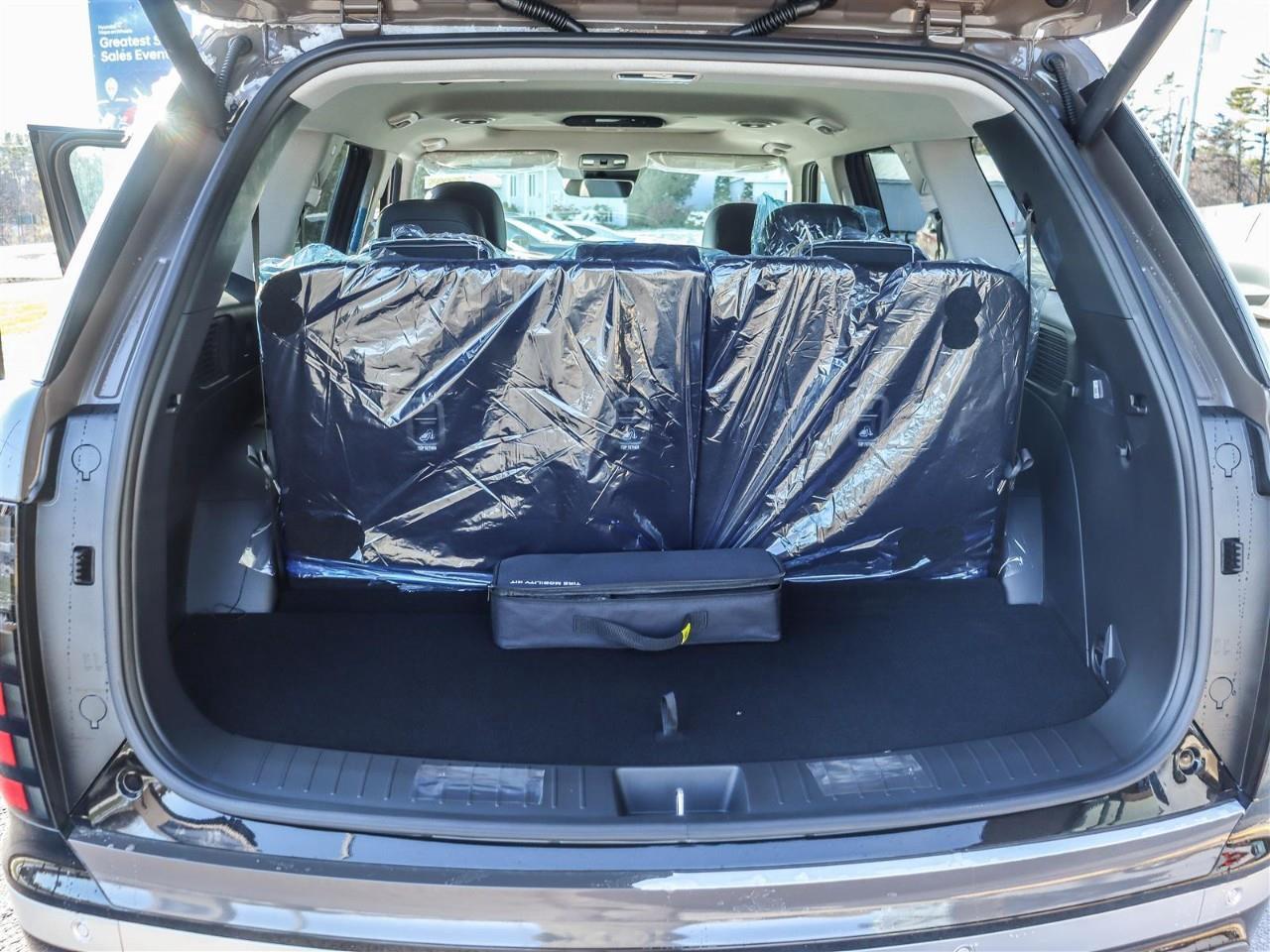 2026 Hyundai Palisade HEV Luxury 7 Passenger 4dr All-Wheel Drive Photo